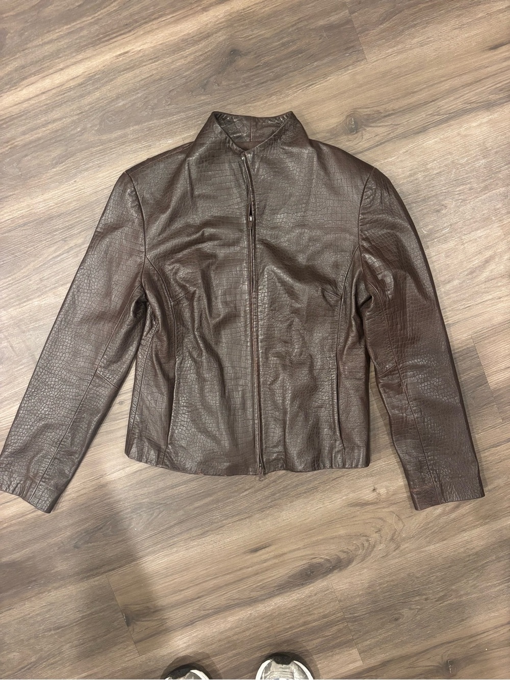 Vintage Express Women’s 100% Leather Zip Front Jacket